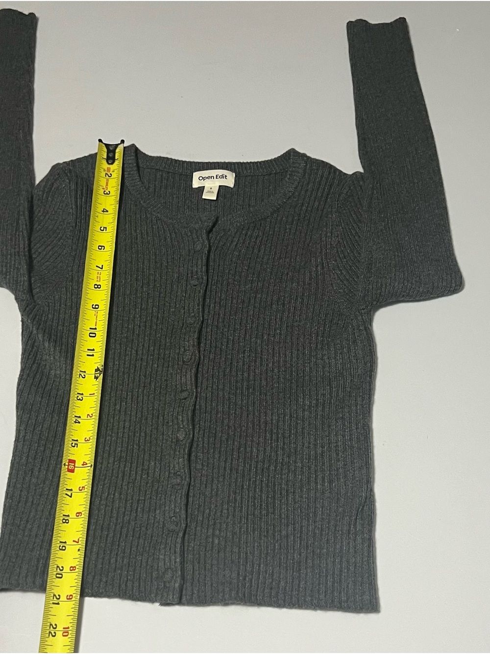 Fitted Gray Ribbed Button-Front Cardigan Sweater - Picture 6 of 7